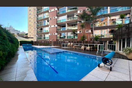 Studio à venda com 34m², 1 quarto e 1 vagaPiscina