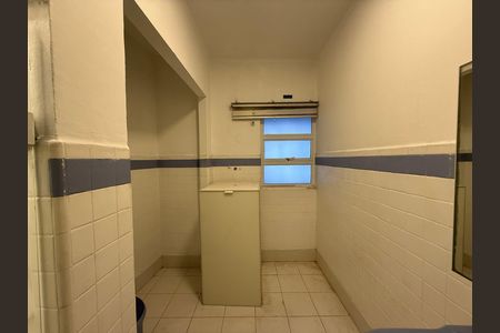 Apartamento para alugar com 160m², 3 quartos e sem vaga Apartamento para alugar com 160m², 3 quartos e sem vagaBanheiro