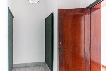 Apartamento para alugar com 160m², 3 quartos e sem vaga Apartamento para alugar com 160m², 3 quartos e sem vagaCozinha - Armário