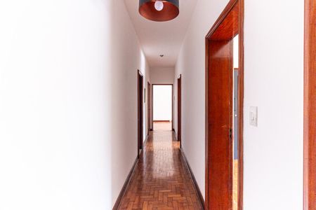 Apartamento para alugar com 160m², 3 quartos e sem vaga Apartamento para alugar com 160m², 3 quartos e sem vagaCorredor
