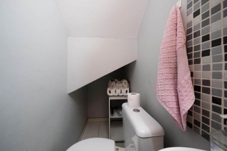 Casa à venda com 83m², 2 quartos e 2 vagasLavabo