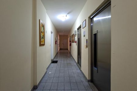 Apartamento para alugar com 104m², 3 quartos e 2 vagas Apartamento para alugar com 104m², 3 quartos e 2 vagasElevadores