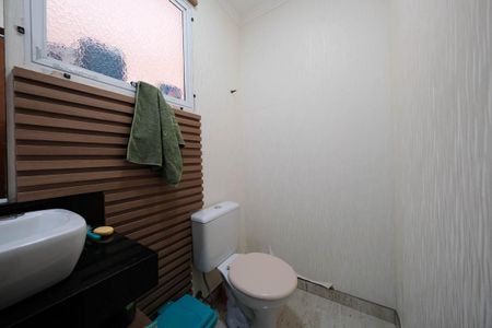 Casa para alugar com 150m², 3 quartos e 2 vagasBanheiro 2