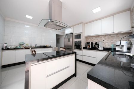 Casa para alugar com 150m², 3 quartos e 2 vagasCozinha