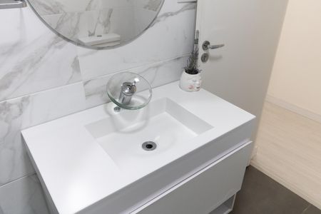 Apartamento para alugar com 72m², 2 quartos e 1 vaga Apartamento para alugar com 72m², 2 quartos e 1 vagaBanheiro