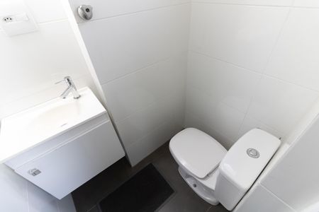 Apartamento para alugar com 72m², 2 quartos e 1 vaga Apartamento para alugar com 72m², 2 quartos e 1 vagaBanheiro de Serviço