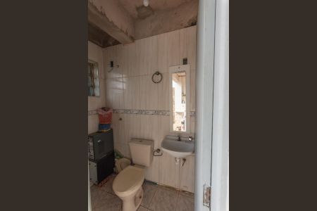 Casa à venda com 240m², 3 quartos e 4 vagasBanheiro de Serviço