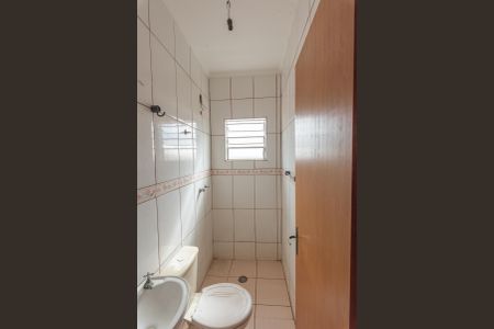 Casa à venda com 240m², 3 quartos e 4 vagasBanheiro Social