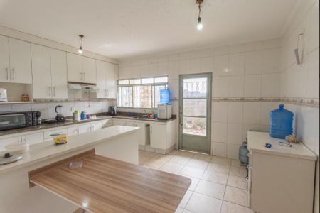 Casa à venda com 240m², 3 quartos e 4 vagasCozinha