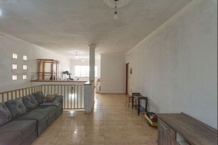 Casa à venda com 240m², 3 quartos e 4 vagasSala 2