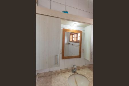 Casa à venda com 240m², 3 quartos e 4 vagasBanheiro da Suíte 2