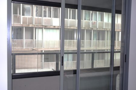 Varanda de kitnet/studio para alugar com 1 quarto, 25m² em Consolação, São Paulo