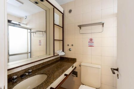 Studio à venda com 40m², 1 quarto e 1 vaga Studio à venda com 40m², 1 quarto e 1 vagaBanheiro Social