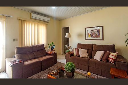 Sala de casa à venda com 3 quartos, 155m² em Jardim Botânico, Porto Alegre