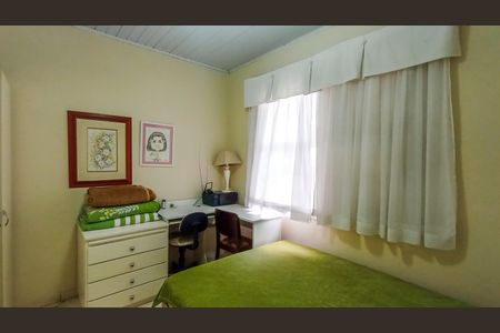 Casa à venda com 155m², 3 quartos e 5 vagas Casa à venda com 155m², 3 quartos e 5 vagasQuarto