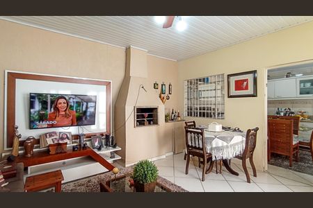 Casa à venda com 155m², 3 quartos e 5 vagas Casa à venda com 155m², 3 quartos e 5 vagasSala