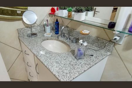 Casa à venda com 155m², 3 quartos e 5 vagas Casa à venda com 155m², 3 quartos e 5 vagasSuíte 1 Banheiro