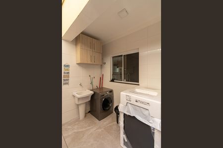 Casa à venda com 82m², 3 quartos e 2 vagasÁrea de Serviço