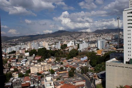 Apartamento à venda com 135m², 3 quartos e 2 vagasSuíte 2 - Vista