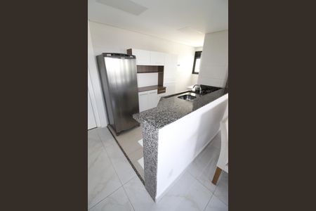 Apartamento para alugar com 65m², 2 quartos e 2 vagasCozinha