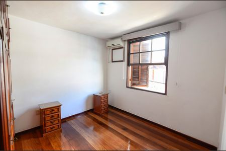 Casa para alugar com 189m², 4 quartos e 1 vagaQuarto 2