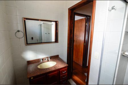 Casa para alugar com 189m², 4 quartos e 1 vagaBanheiro 1