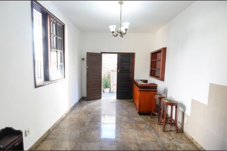 Casa para alugar com 189m², 4 quartos e 1 vagaSala