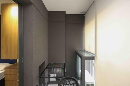 Studio para alugar com 28m², 1 quarto e sem vaga Studio para alugar com 28m², 1 quarto e sem vagaVaranda
