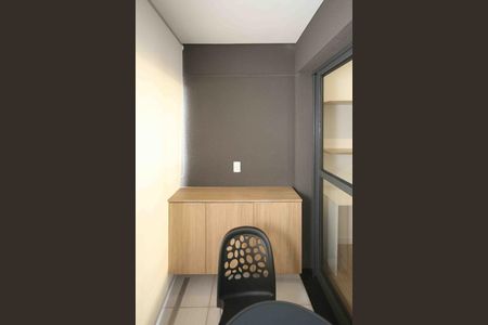 Studio para alugar com 28m², 1 quarto e sem vaga Studio para alugar com 28m², 1 quarto e sem vagaVaranda