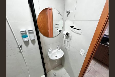 Studio à venda com 24m², 1 quarto e sem vaga Studio à venda com 24m², 1 quarto e sem vagaBanheiro
