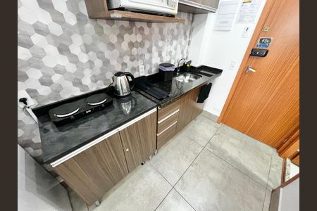 Cozinha de kitnet/studio para alugar com 1 quarto, 24m² em Santana, São Paulo