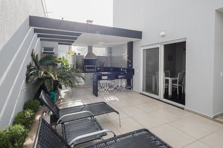 Casa de condomínio à venda com 450m², 4 quartos e 6 vagas Casa de condomínio à venda com 450m², 4 quartos e 6 vagasChurrasqueira