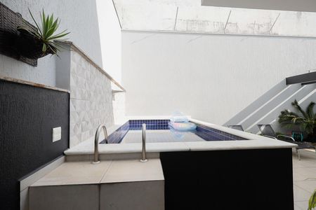 Casa de condomínio à venda com 450m², 4 quartos e 6 vagas Casa de condomínio à venda com 450m², 4 quartos e 6 vagasPiscina