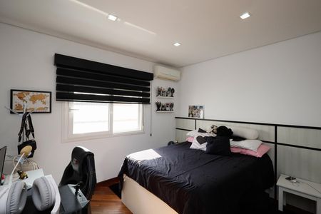 Casa de condomínio à venda com 450m², 4 quartos e 6 vagas Casa de condomínio à venda com 450m², 4 quartos e 6 vagasSuíte 2