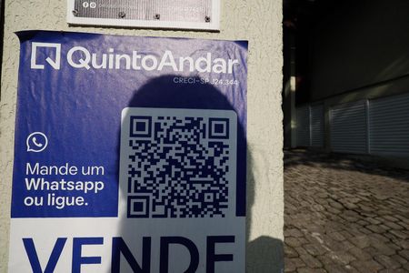 Casa de condomínio à venda com 450m², 4 quartos e 6 vagas Casa de condomínio à venda com 450m², 4 quartos e 6 vagasCódigo