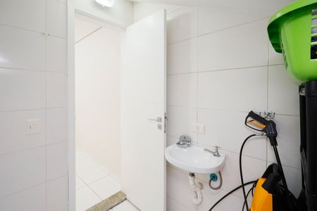 Casa de condomínio à venda com 450m², 4 quartos e 6 vagas Casa de condomínio à venda com 450m², 4 quartos e 6 vagasBanheiro da Suíte 5