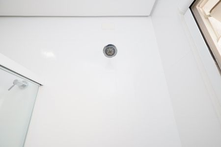 Casa de condomínio à venda com 450m², 4 quartos e 6 vagas Casa de condomínio à venda com 450m², 4 quartos e 6 vagasBanheiro da Suíte 3