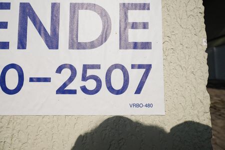 Casa de condomínio à venda com 450m², 4 quartos e 6 vagas Casa de condomínio à venda com 450m², 4 quartos e 6 vagasPlaca