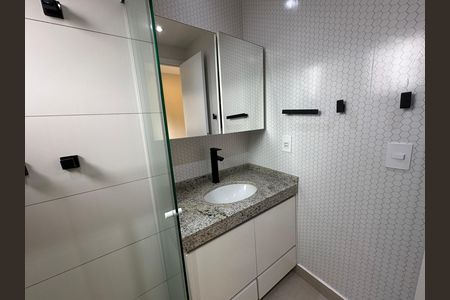 Apartamento para alugar com 107m², 2 quartos e 2 vagas Apartamento para alugar com 107m², 2 quartos e 2 vagasBanheiro da Suíte 2