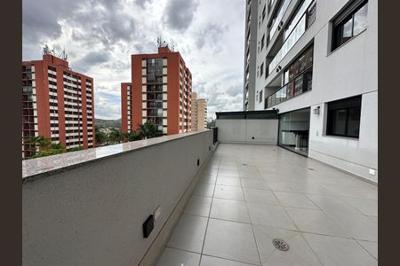 Apartamento para alugar com 107m², 2 quartos e 2 vagas Apartamento para alugar com 107m², 2 quartos e 2 vagasVaranda