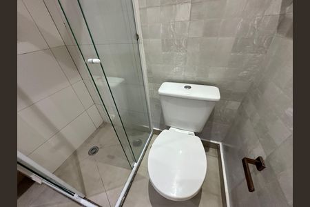 Apartamento para alugar com 107m², 2 quartos e 2 vagas Apartamento para alugar com 107m², 2 quartos e 2 vagasBanheiro da Suíte 1