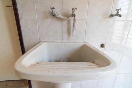 Casa para alugar com 159m², 3 quartos e 2 vagas Casa para alugar com 159m², 3 quartos e 2 vagasÁrea de Serviço Detalhe