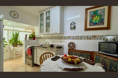 Apartamento à venda com 97m², 2 quartos e 2 vagasCozinha