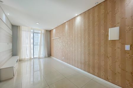Apartamento para alugar com 55m², 2 quartos e 1 vagaSala