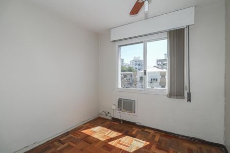 Quarto 2 de apartamento à venda com 3 quartos, 98m² em Passo da Areia, Porto Alegre