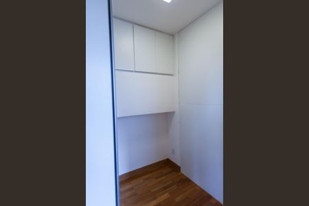 Apartamento à venda com 308m², 5 quartos e 4 vagasQuarto de Serviço