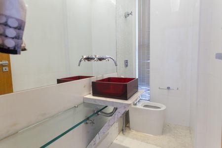 Apartamento à venda com 308m², 5 quartos e 4 vagasBanheiro Social 2