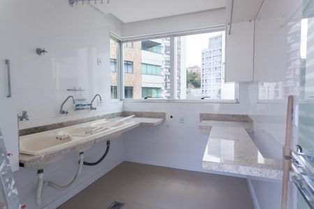 Apartamento à venda com 308m², 5 quartos e 4 vagasCobertura