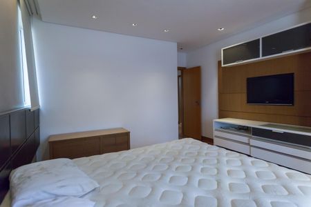 Apartamento à venda com 308m², 5 quartos e 4 vagasSuíte