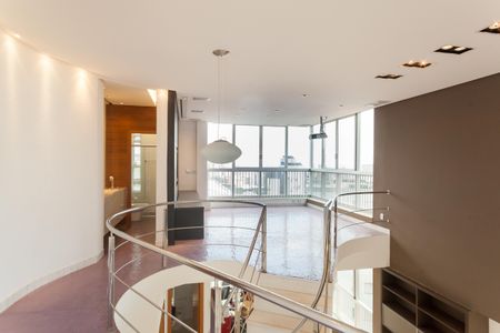 Apartamento à venda com 308m², 5 quartos e 4 vagasCobertura